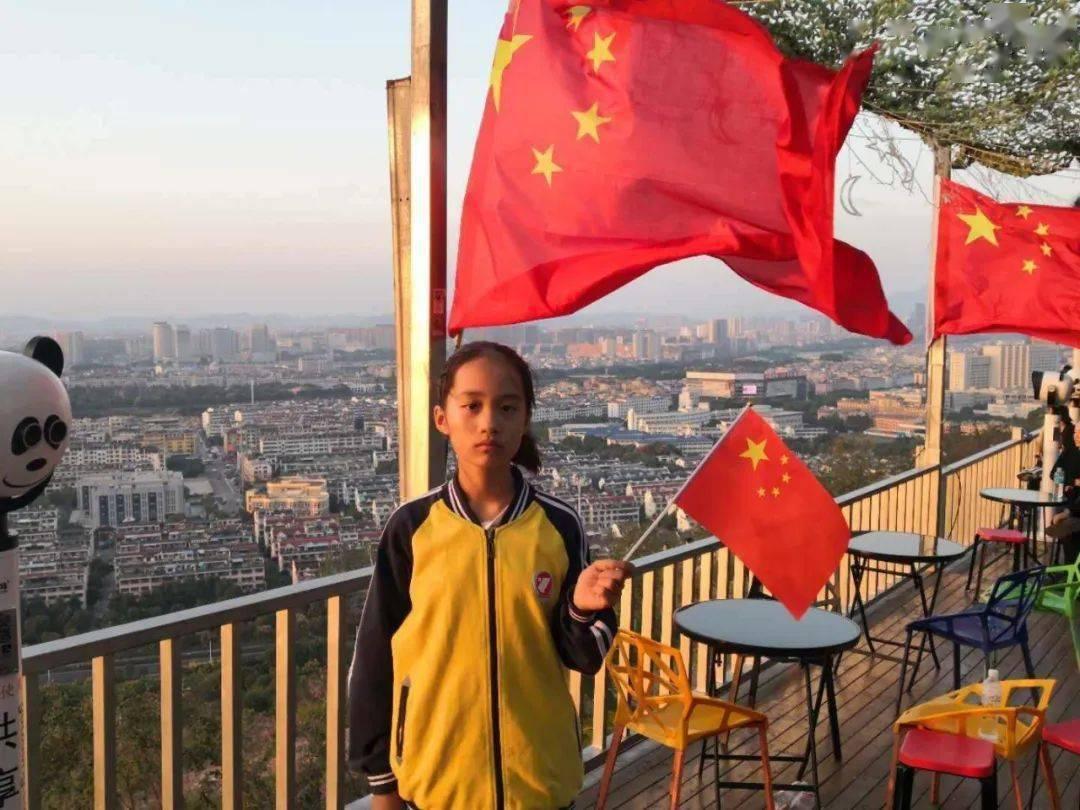 大瓜!国家“一级美术师”石某被博主指控抄袭,当事人回应后删号