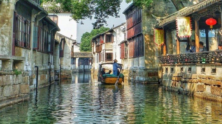 逃出上锁的现代房间3