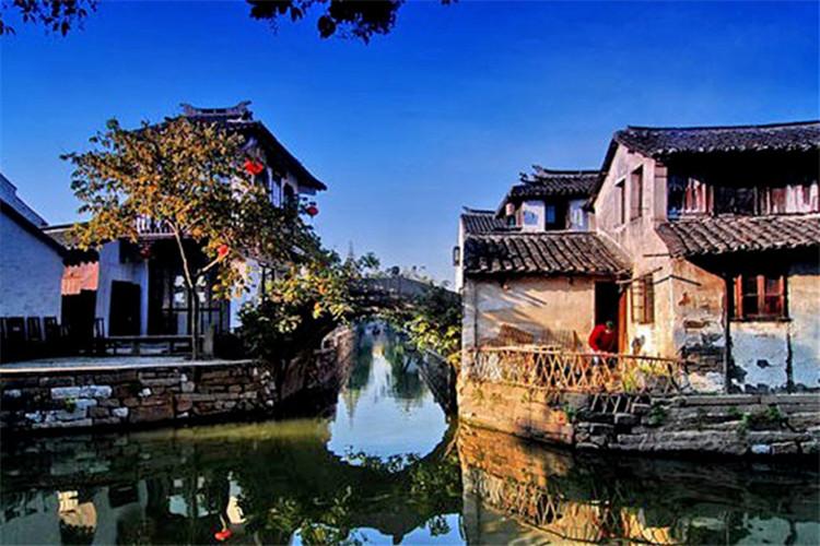 金鹰基金:政策堆积烘热市场信心 强势上涨扭转悲观预期